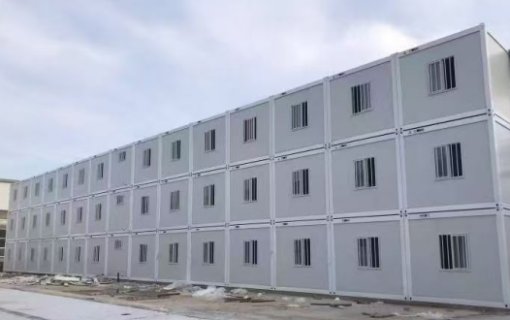 سكن عمال موقع البناء: حل مثالي لمنازل الحاويات لمشاريع البناء في المملكة العربية السعودية
